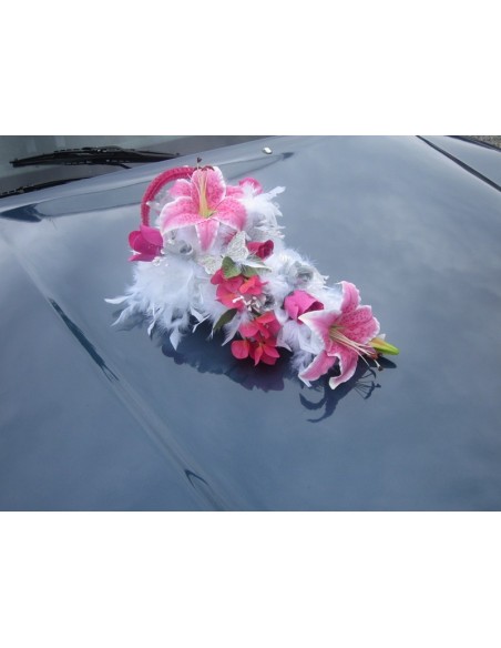 Décoration de voiture pour mariage couleur fuchsia et argenté