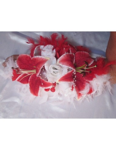 Bracelet de fleurs pour la mariée avec lys et roses rouge ou fushia 