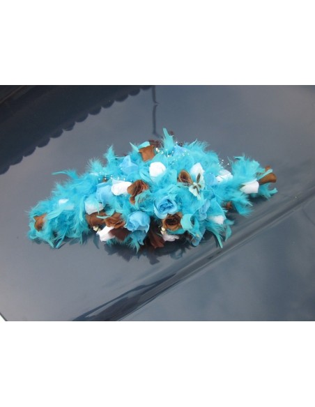 Décoration de table ou de voiture pour votre mariage avec des plumes