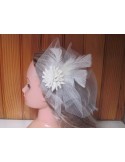 Peigne cheveux pour mariage avec des plumes et fleurs ivoire