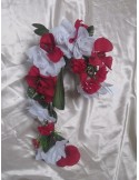 Bouquet de Mariage Original Rouge style Cascade avec des Roses