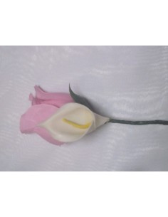 Bouquet de mariage avec des Arums roses et des Roses blanches 2