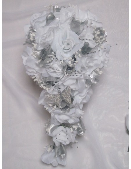 Bouquet de Mariée Cascade Blanc Argent avec roses et papillon Bouquet de Mariée Cascade Blanc Argent avec roses et papillon