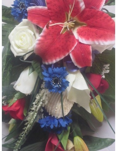 Bouquet de mariage Cascade unique avec des roses et 1 grand lys