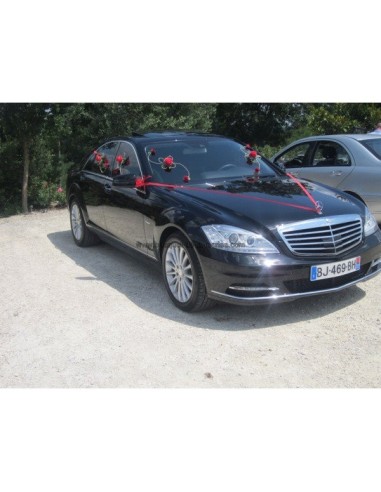 6 compositions florales pour voiture de mariage avec des roses