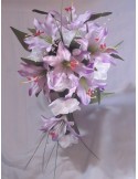 Bouquet mariage cascade "fleurit" avec Lys Parme et roses blanches