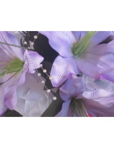Bouquet mariage cascade "fleurit" avec Lys Parme et roses blanches 2