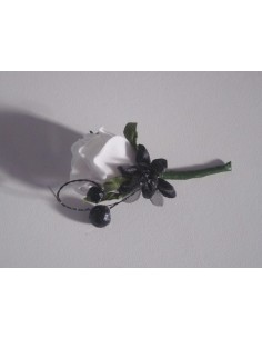 Bouquet mariage-Coralie: orchidée, roses et diamants fantaisie 2